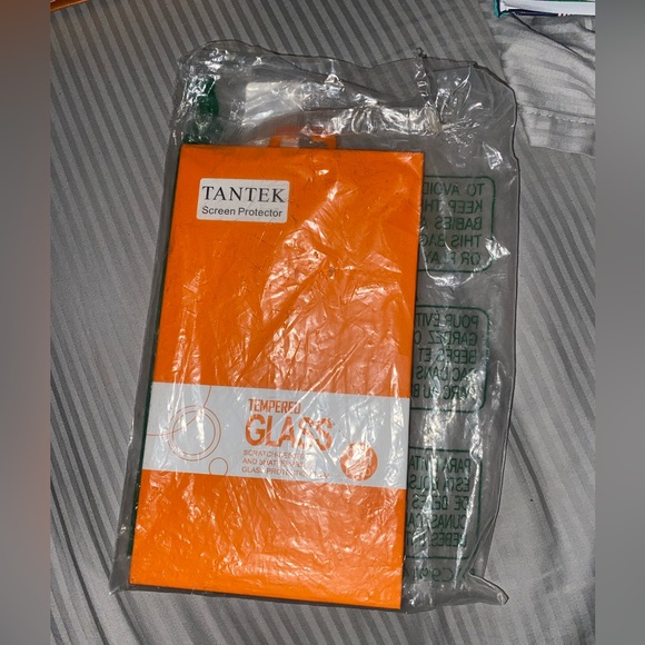 3 Pack Of Screen Protectors for iPhone X - Picture 4 of 8